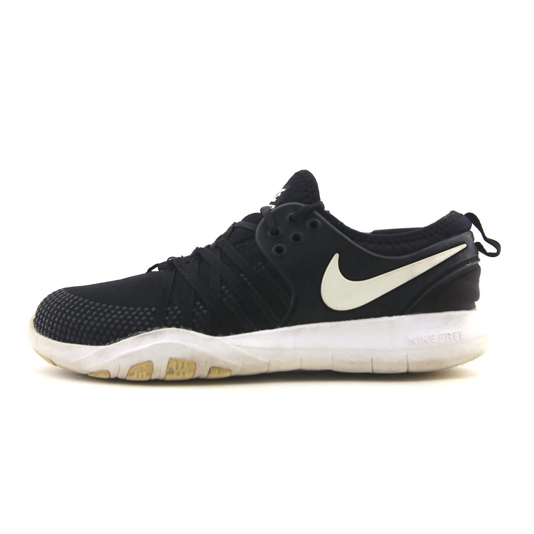 NIKE FREE TR 7