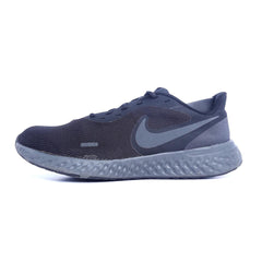 NIKE  REVOLUTION 5