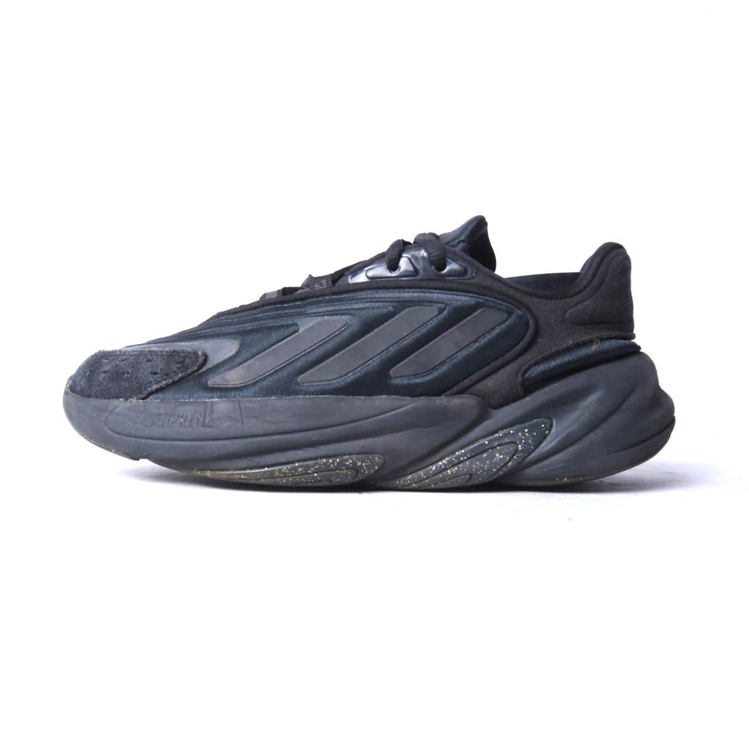 ADIDAS OZELIA