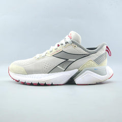 DIADORA MYTHOS BLUSHIELD VOLO 2