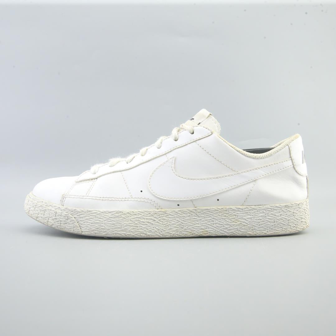 NIKE BLAZER LOW