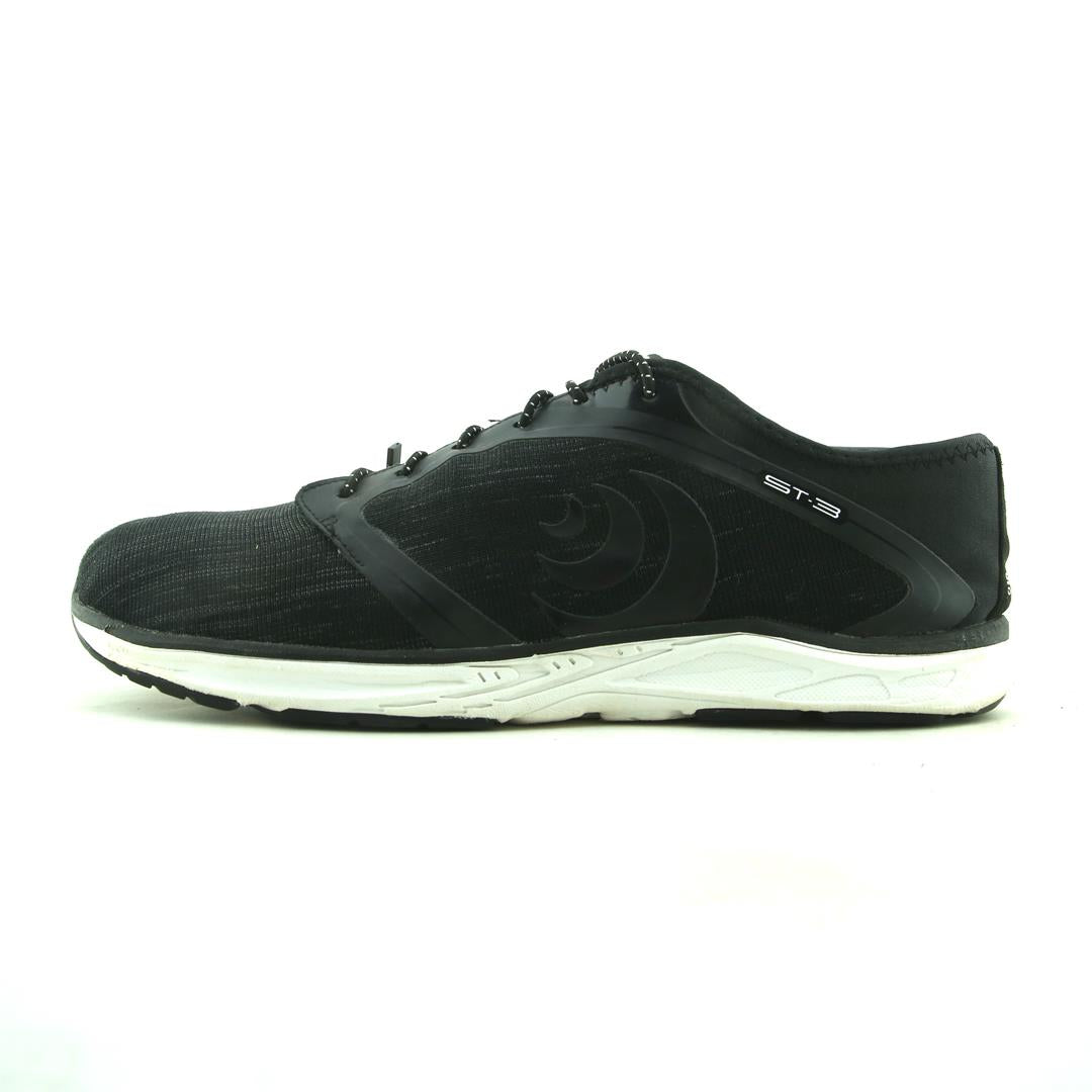 TOPO ATHLETIC ST.3