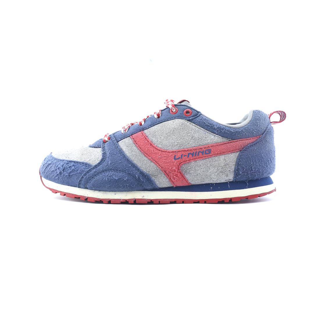 LI-NING .
