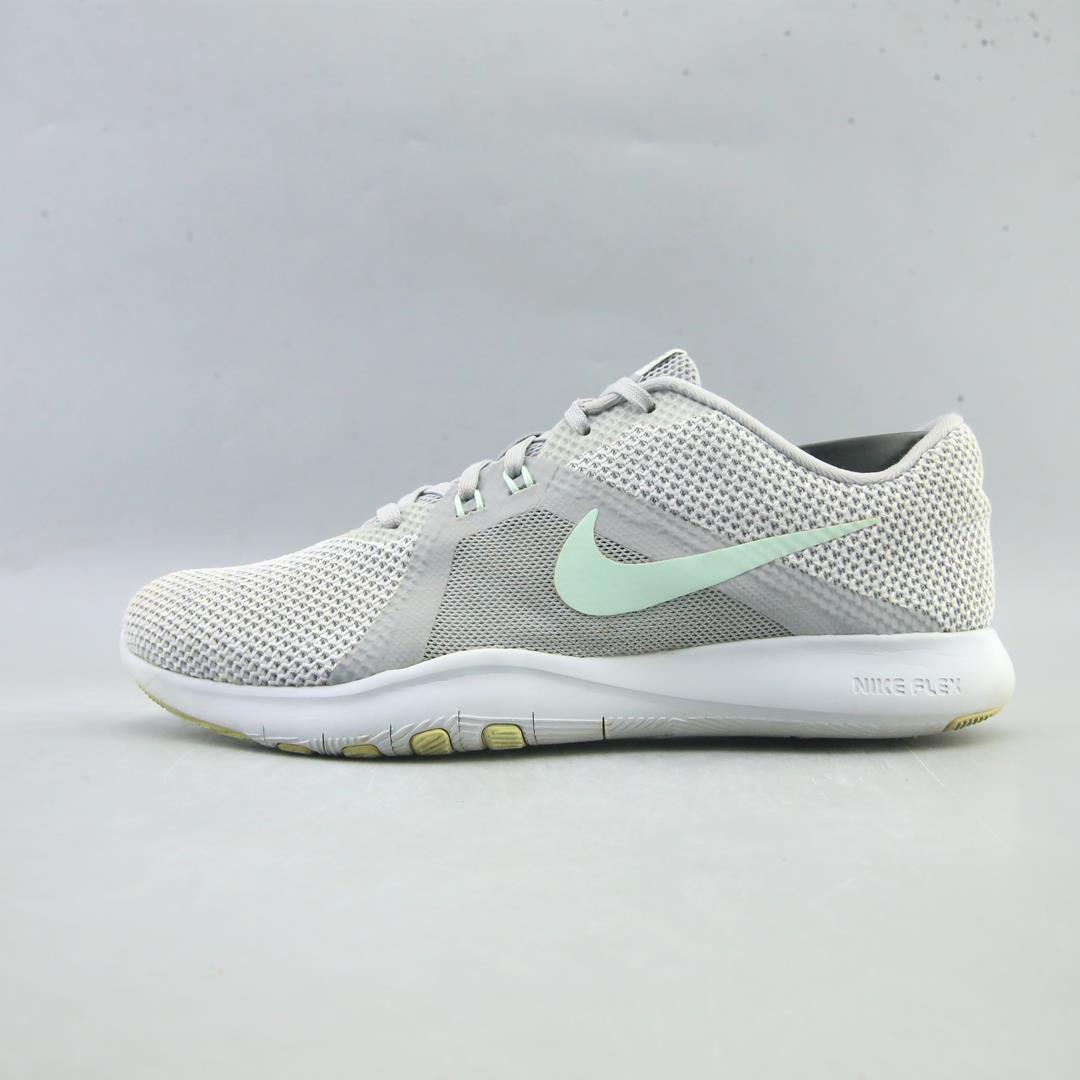 NIKE  FLEX TR8