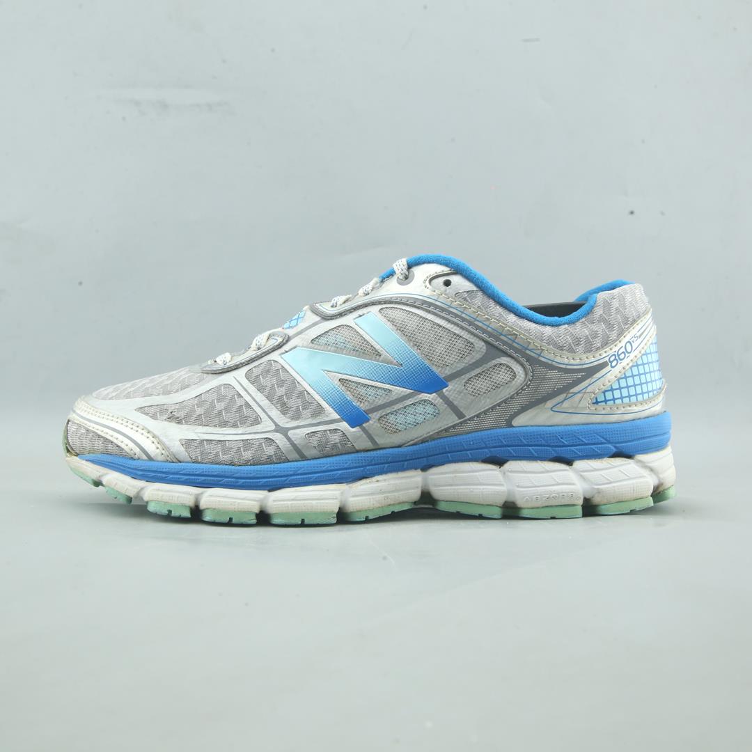 NEW BALANCE 860 V5