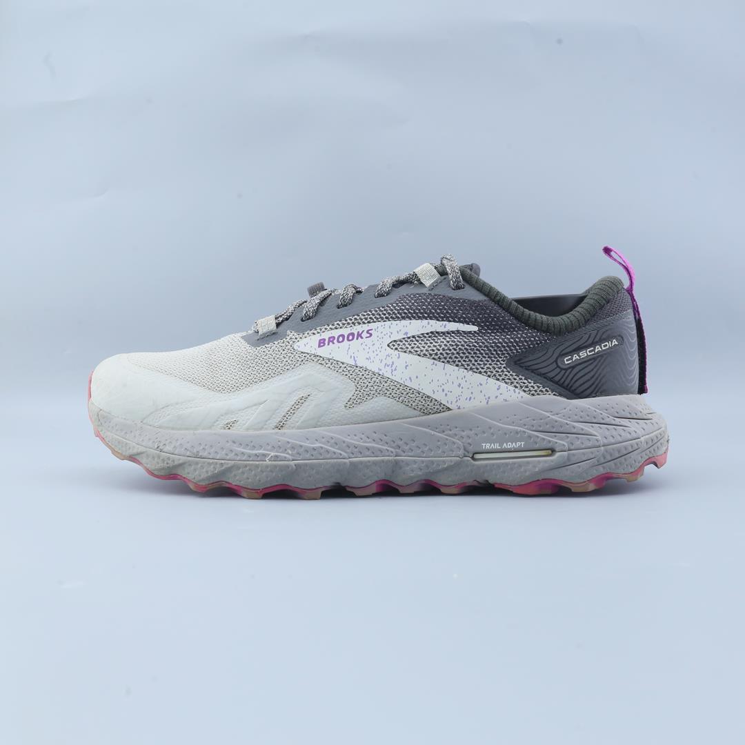 BROOKS CASCADIA 17