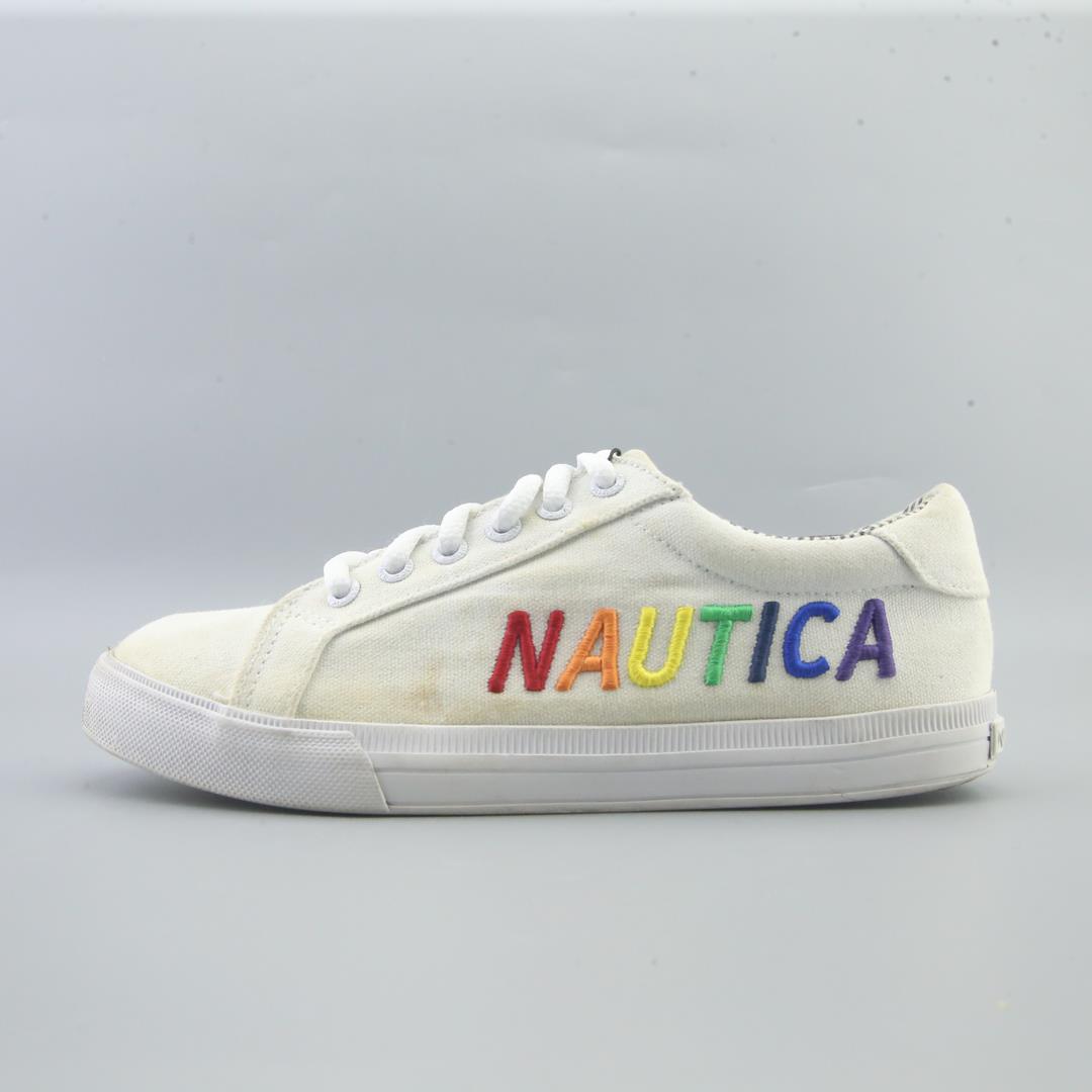 NAUTICA ,