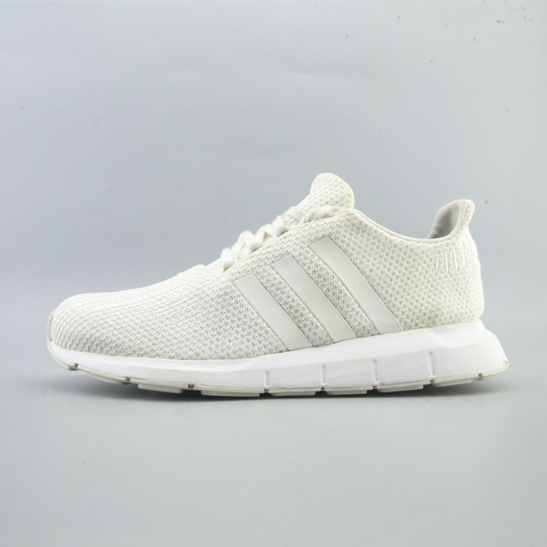 ADIDAS SWIFT RUN
