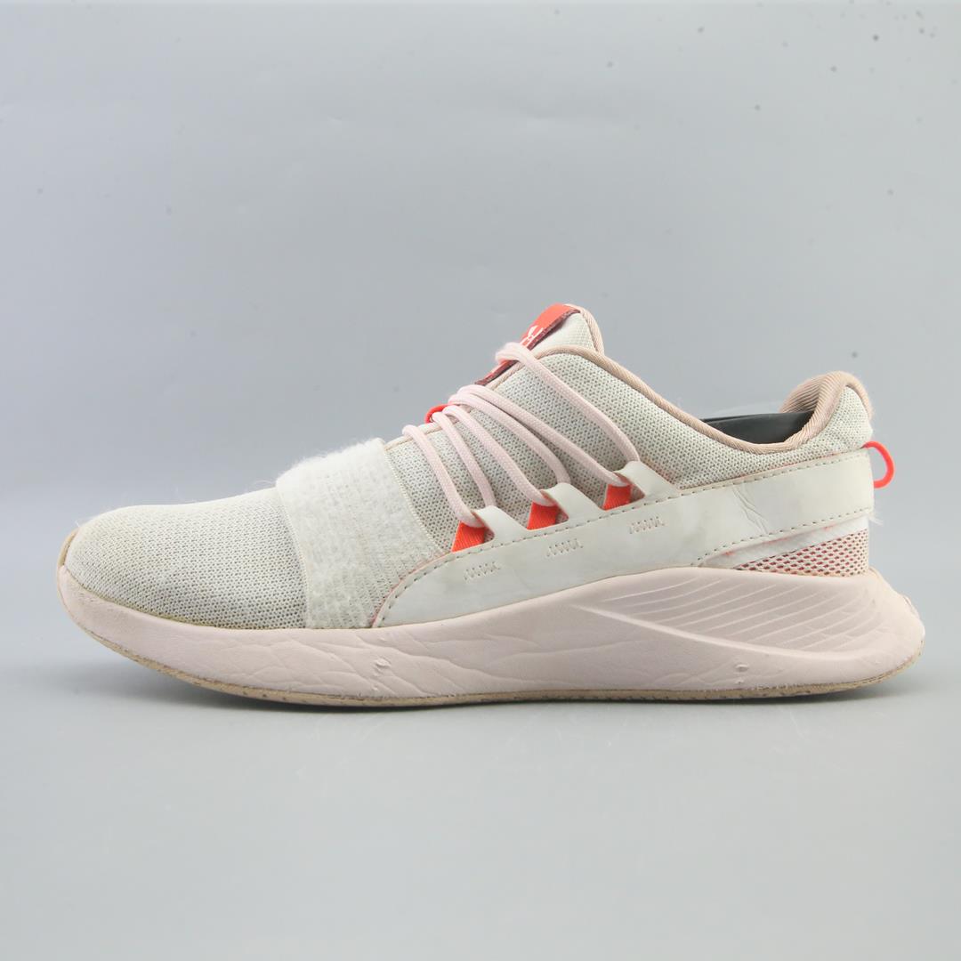 UNDER ARMOUR CHARGED BREATHE