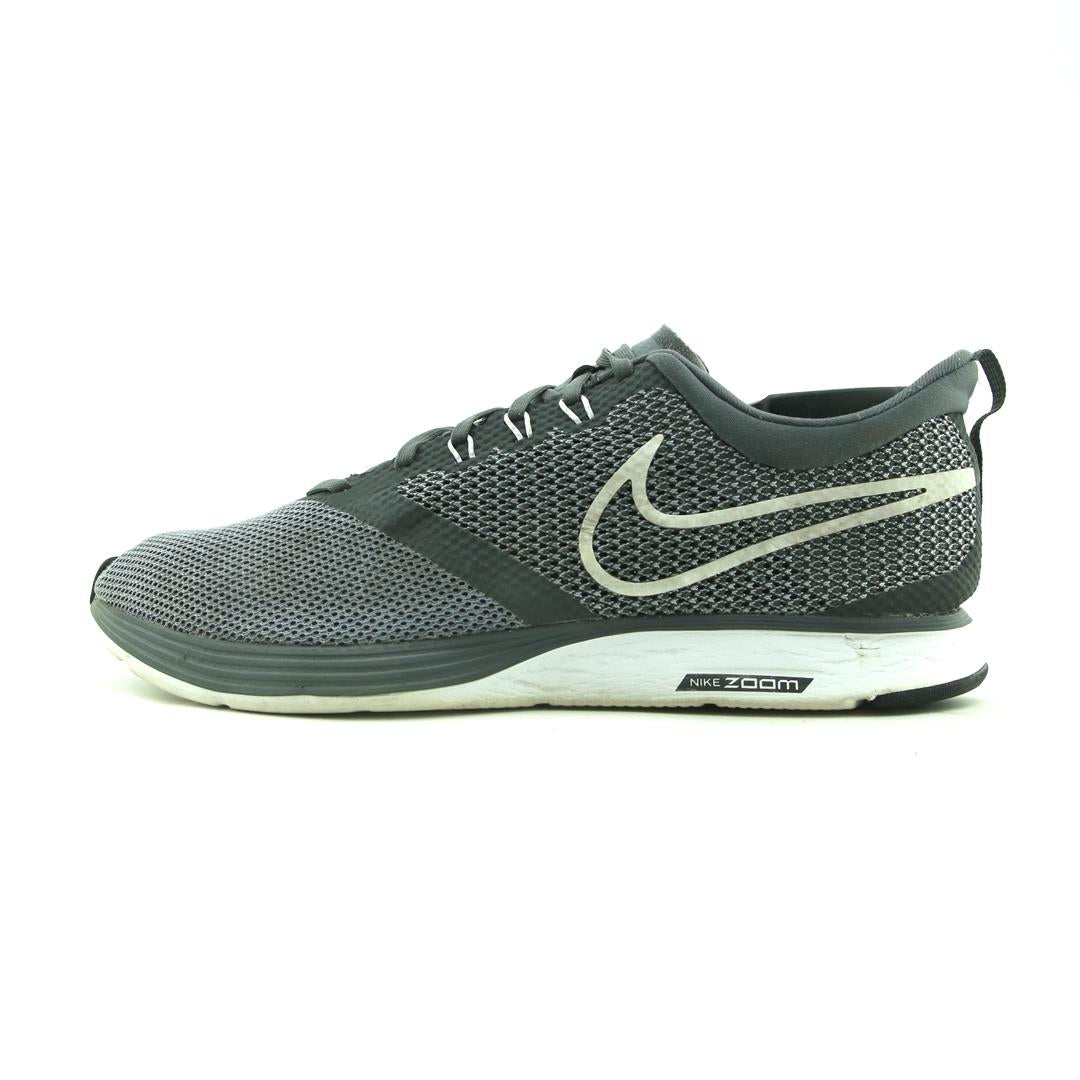 NIKE ZOOM STRIKE