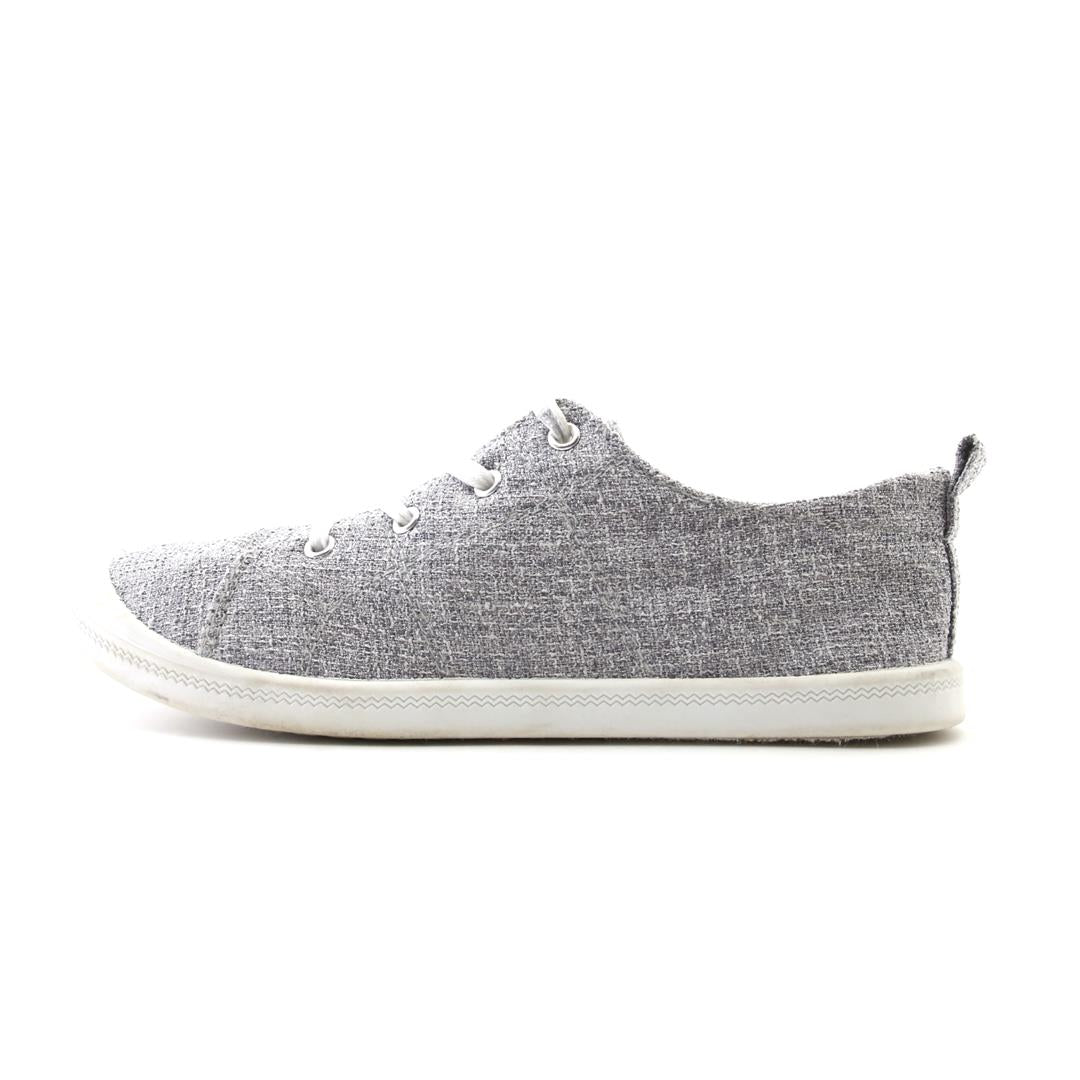 SOLE MATES .