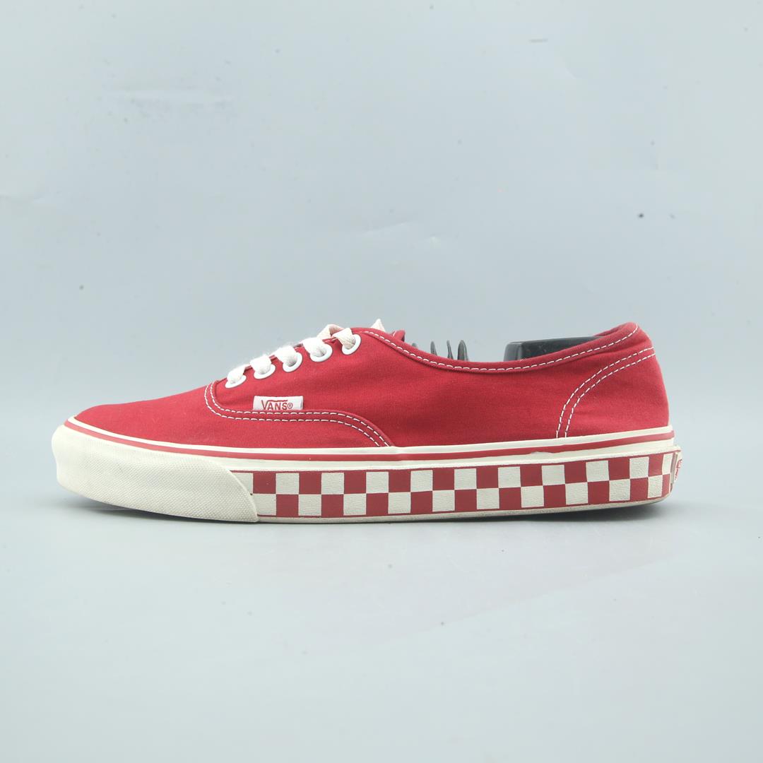 VANS AUTHENTIC