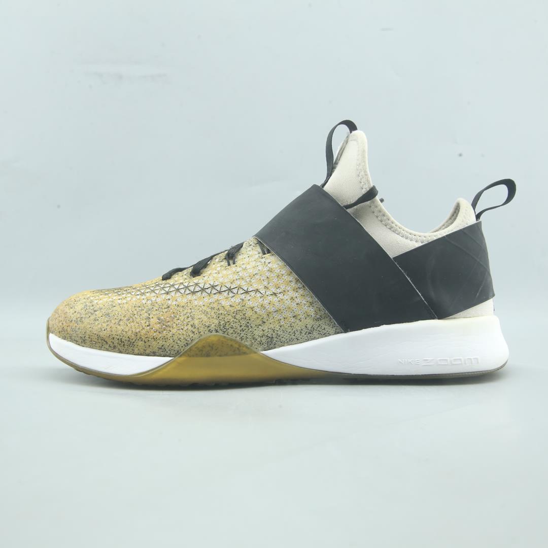 NIKE AIR ZOOM STRONG