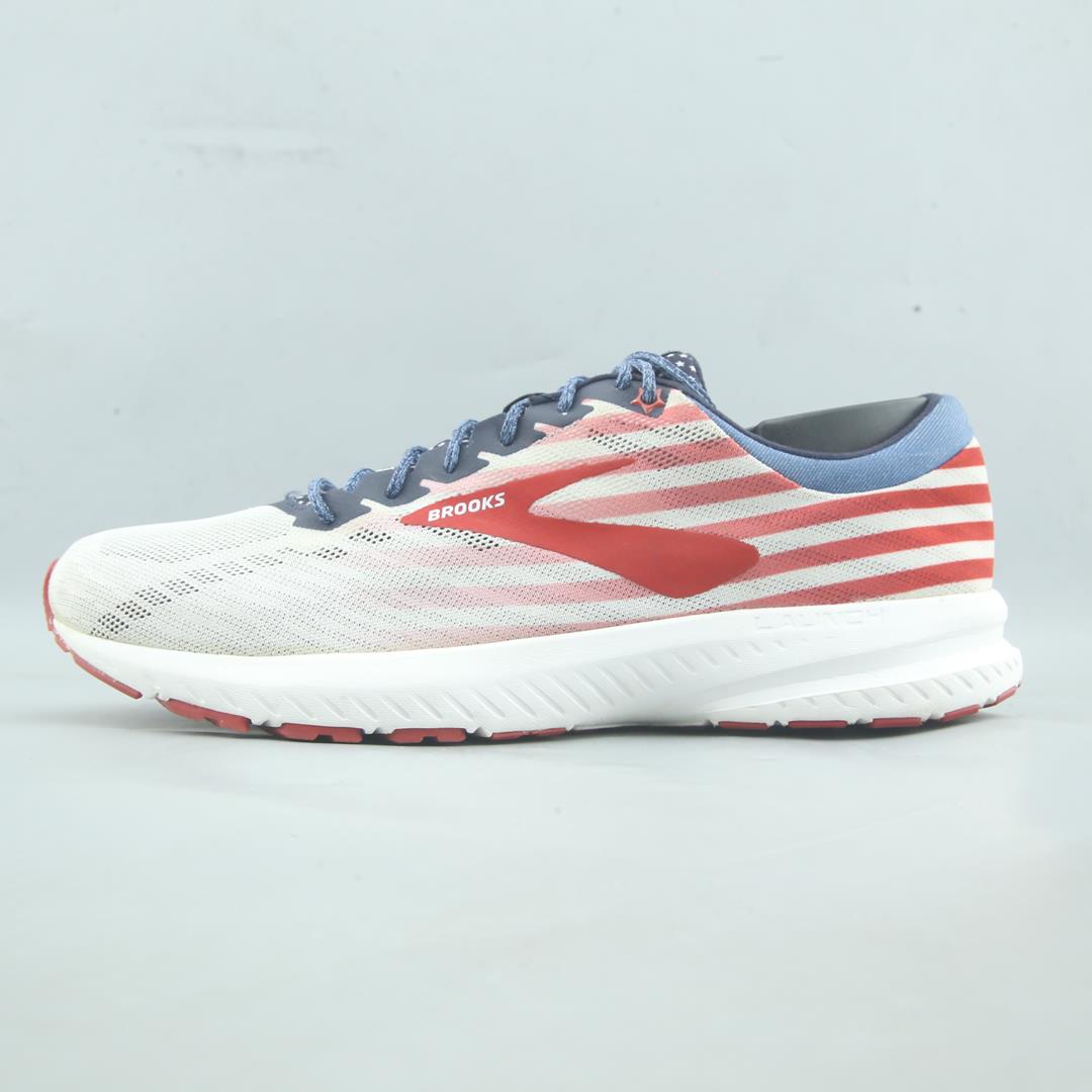 BROOKS LAUNCH 6