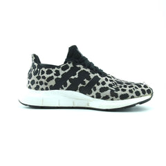 ADIDAS  SWIFT RUN