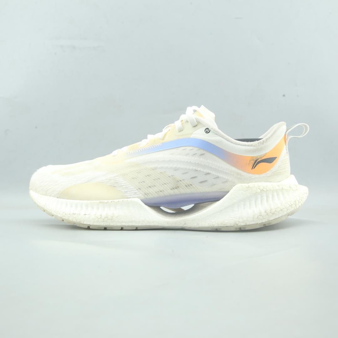 LI-NING SUPER LIGHT XIX