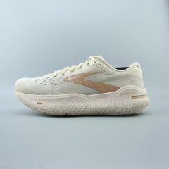 BROOKS GHOST MAX