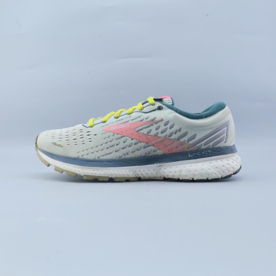 BROOKS GHOST 13
