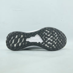 NIKE  REVOLUTION 6
