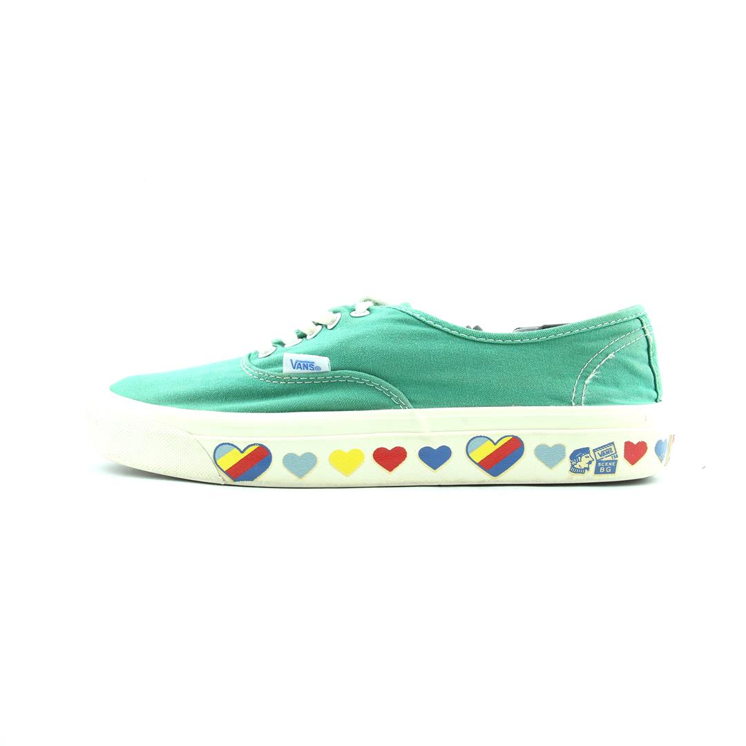 VANS AUTHENTIC
