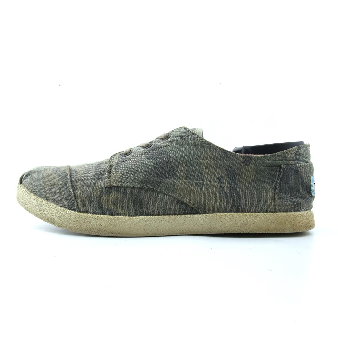 TOMS .