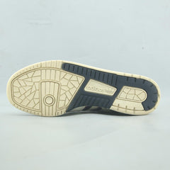 ADIDAS COURTIC
