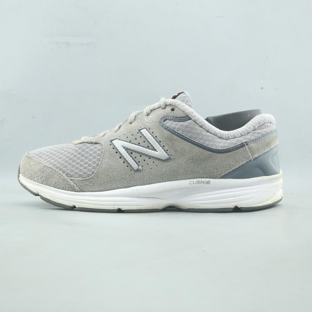 NEW BALANCE 411V2